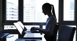 حقوق برنامه‌نویسان زن ۳۰ درصد کمتر از مردان است