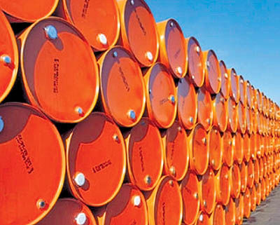 قیمت نفت باز هم پایین می‌آید؟