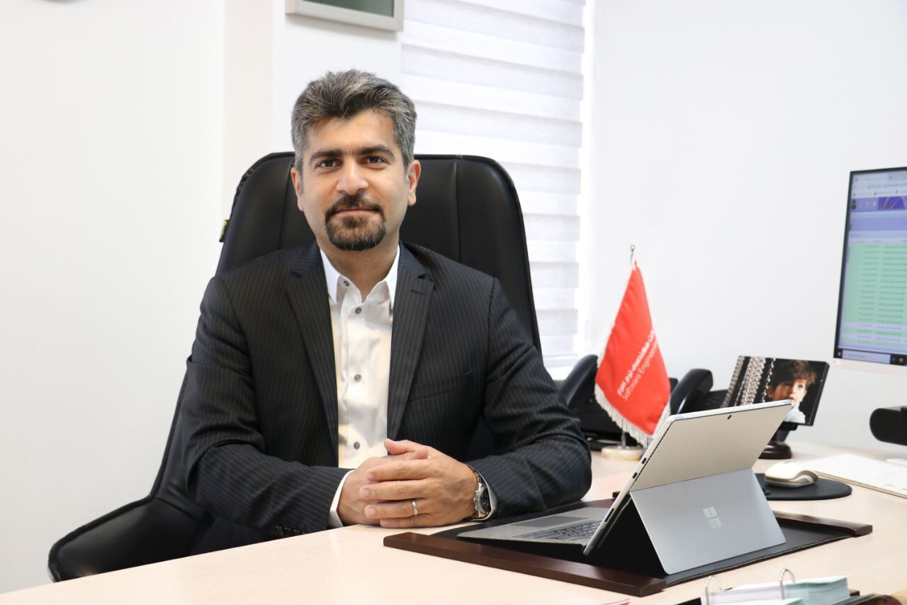برای حفظ نیروی انسانی، نظام پرداختی کشور باید به‌روز شود