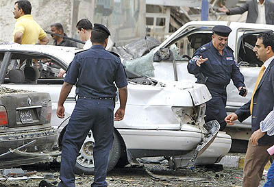 کشته و زخمی شدن 40 تن در انفجار دو بمب در کربلا