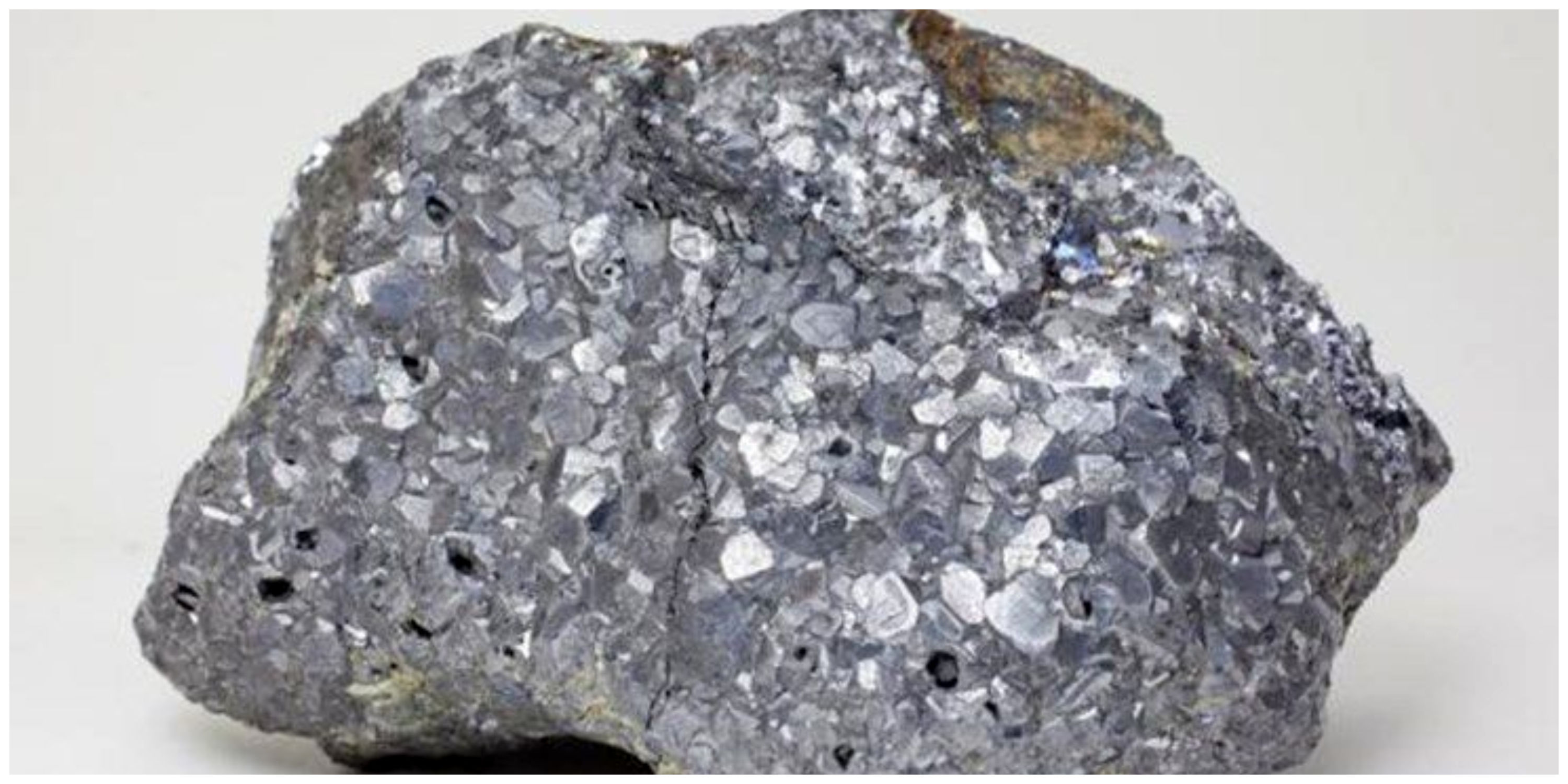 کشف ذخایر ارزشمند فلز لیتیوم برای اولین بار در کشور