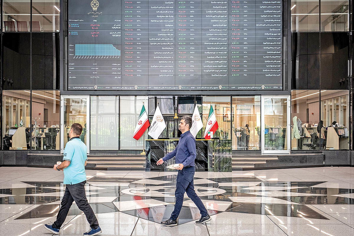 چراغ جدیدی در تالار شیشه‌ای روشن شد