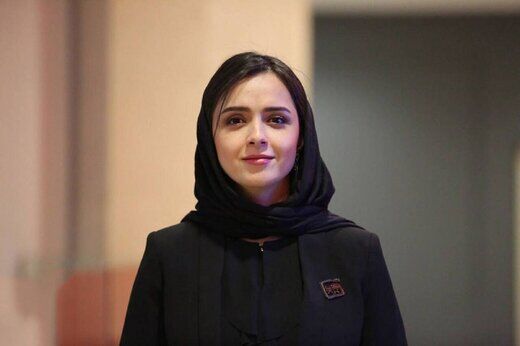 عکسی از ترانه علیدوستی و پدرش کنار رضا عطاران