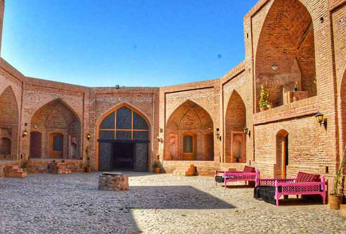مسیر بزرگ‌ترین کاروانسرای ایران بهسازی شد