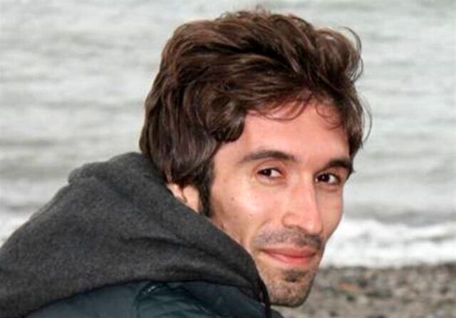 آرش صادقی از زندان اوین آزاد شد