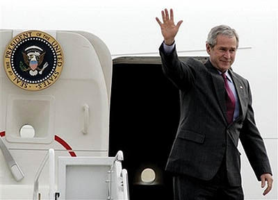 سفر جورج بوش به حیاط خلوت آمریکا