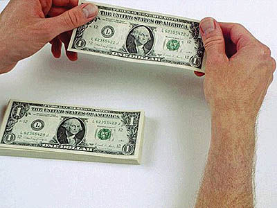 هر دلار آمریکا در سال آینده به 1100تومان می‌رسد