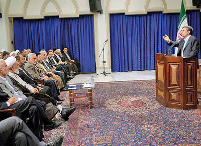 احمدی‌نژاد : نگرانی از تورم بی‌مورد است