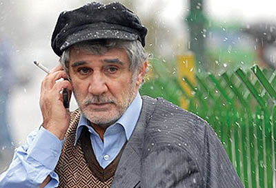 «تلفن همراه رییس جمهور» خرداد روی پرده است