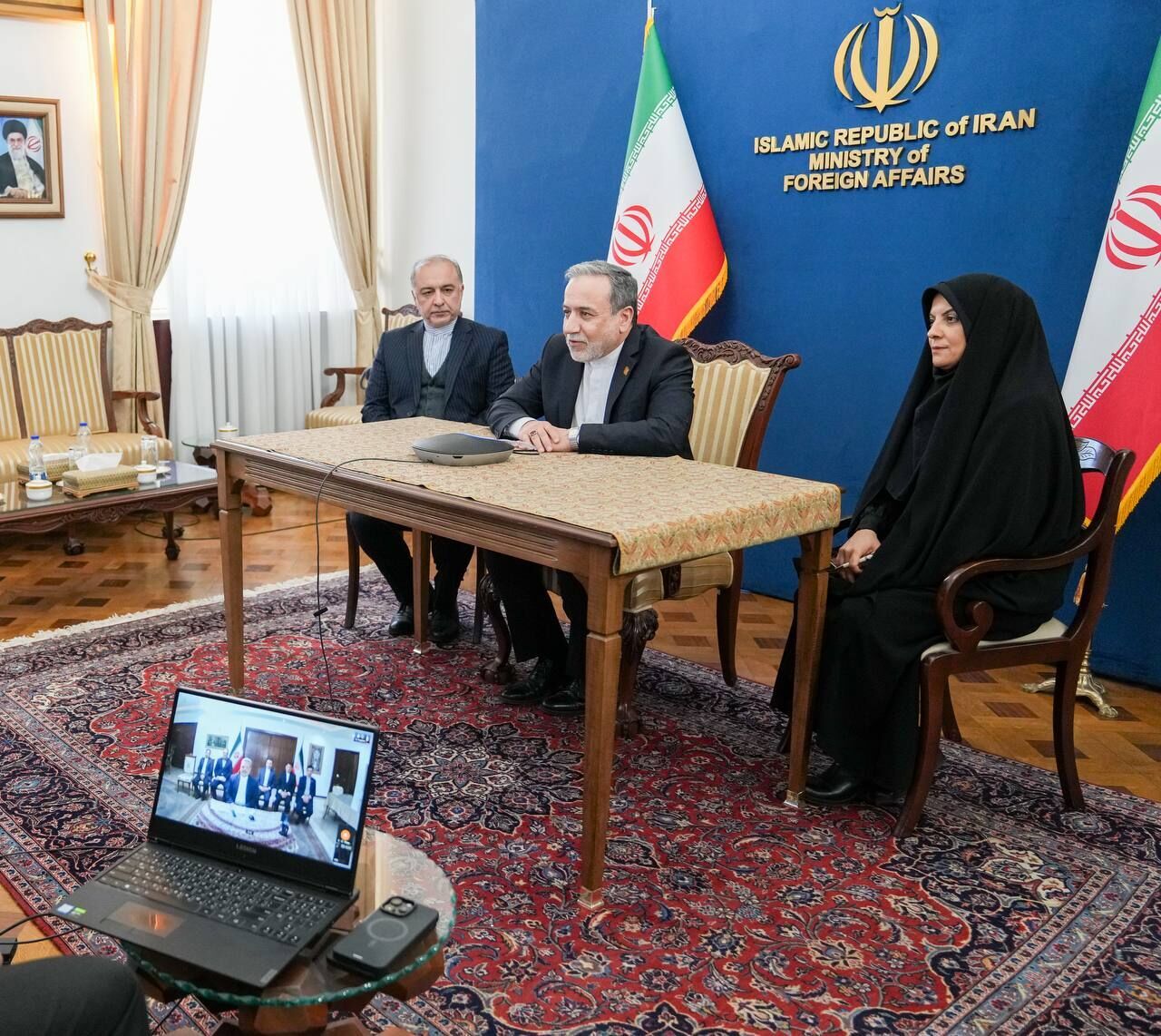 گفت‌و‌گوی عراقچی با دیپلمات‌های ایران در ونزوئلا