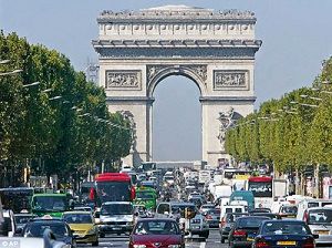رشد ناچیز فروش خودرو در فرانسه