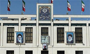 ساختمان شهرداری مشهد؛ همچنان بدون کلید دار