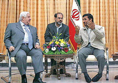 ابلاغ پیام بشار اسد به احمدی‌نژاد در همدان