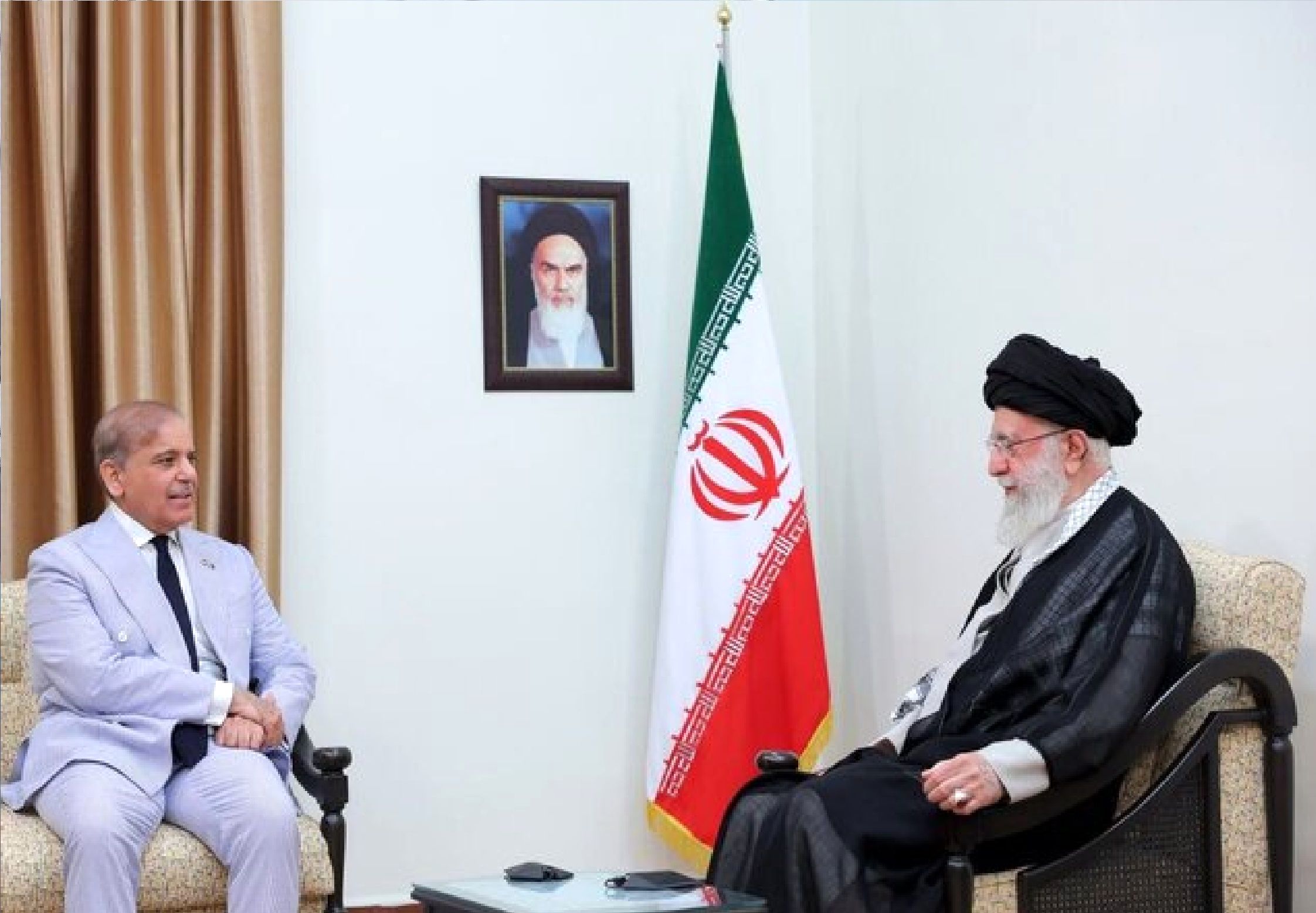  «شهباز شریف» با مقام معظم رهبری دیدار کرد