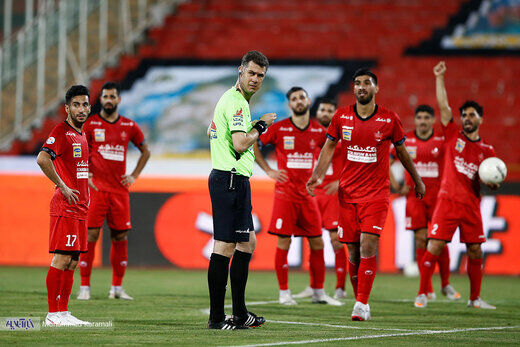 جشن قهرمانی در رختکن پرسپولیس+عکس