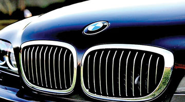 ضربه چین و جنگ به BMW