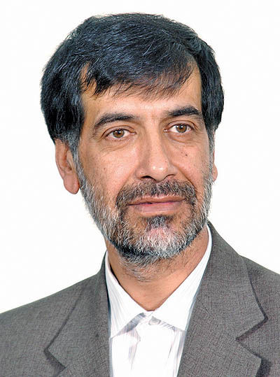 احمدی نژاد برخی از افراد کلیدی کابینه دومش را معرفی کند