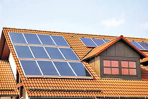 کم درآمدها پنل‌های خورشیدی رایگان دریافت می‌کنند