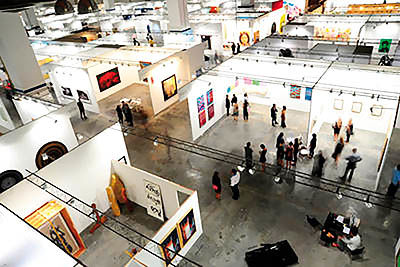 گسترش بازارهای هنری در آسیا