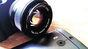 HTC گوشی‏های هوشمند را با دوربین‏های DSLR ادغام می‏کند