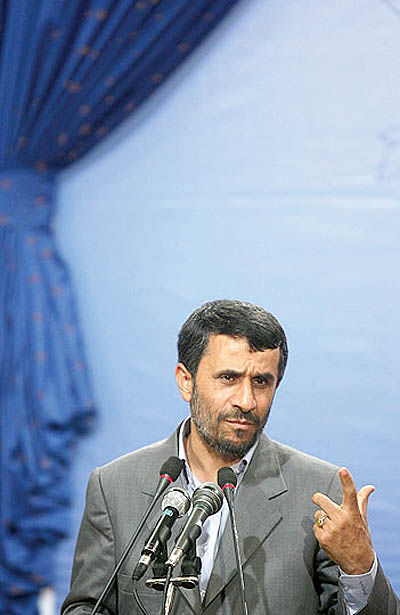 اقتصاددانان منتقد با احمدی‌نژاد دیدار می‌کنند