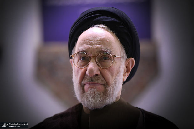 سید محمد خاتمی: باید دولت را حمایت کرد/ سخن‌های تهدیدآمیز و تحریک کننده به‌خصوص از تریبون‌های رسمی روزنه‌های امید را مسدود می‌کند