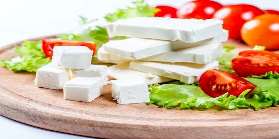 مصرف پنیر برای این افراد ممنوع