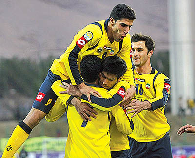 توفان زرد در فولادشهر