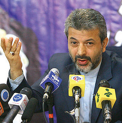 اعتراض به حمایت دانشجو از دولت