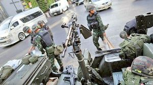 ارتش تایلند حکومت نظامی اعلام کرد