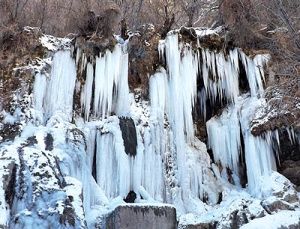 آبشارهای یخی؛ فرصتی برای سفر و سرمایه‌گذاری