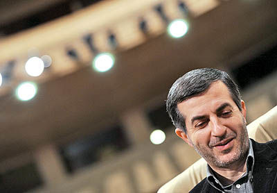 دستور احمدی‌نژاد برای تثبیت نرخ ارز در قراردادها