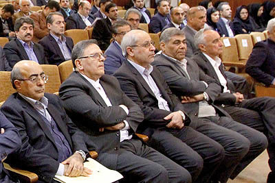 بزرگان اقتصاد ایران در همایش «دنیای اقتصاد»