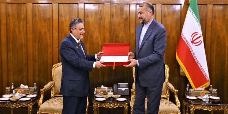 پیام مکتوب سلطان عمان به رئیسی