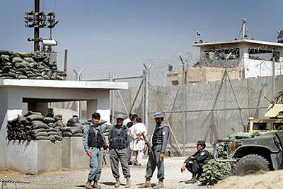 چند صد زندانی طالبان با حفر تونل از زندانی در قندهار گریختند