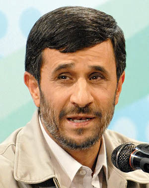 دیدگاه‌های شاعرانه احمدی‌نژاد کتاب شد