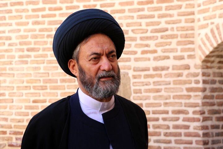 پیام امام جمعه اردبیل به کشورهای اسلامی؛ یک ماه لوله‌های نفت را ببندید