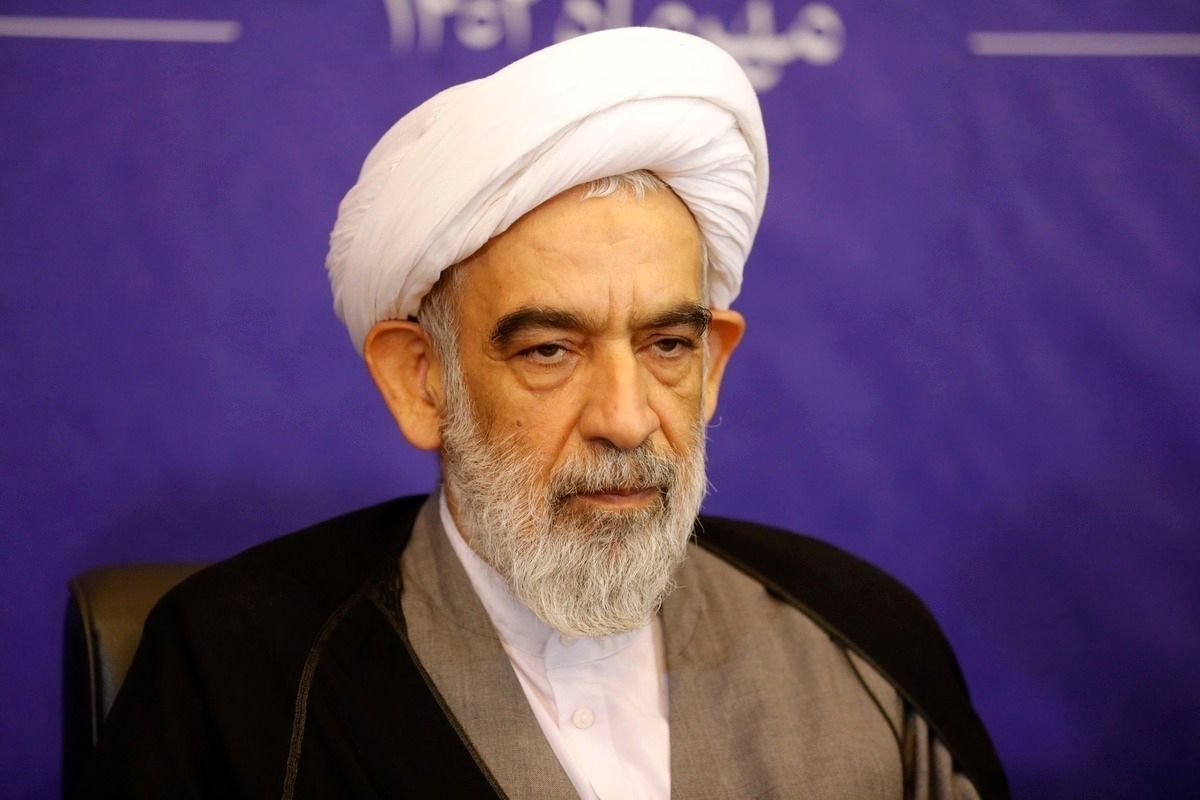دیدار معاون دفتر رهبری با خانواده شهید برجی + عکس