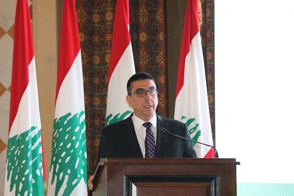 سرازیر شدن پناهندگان سوری به سمت لبنان/ انتقاد شدید از آمریکا