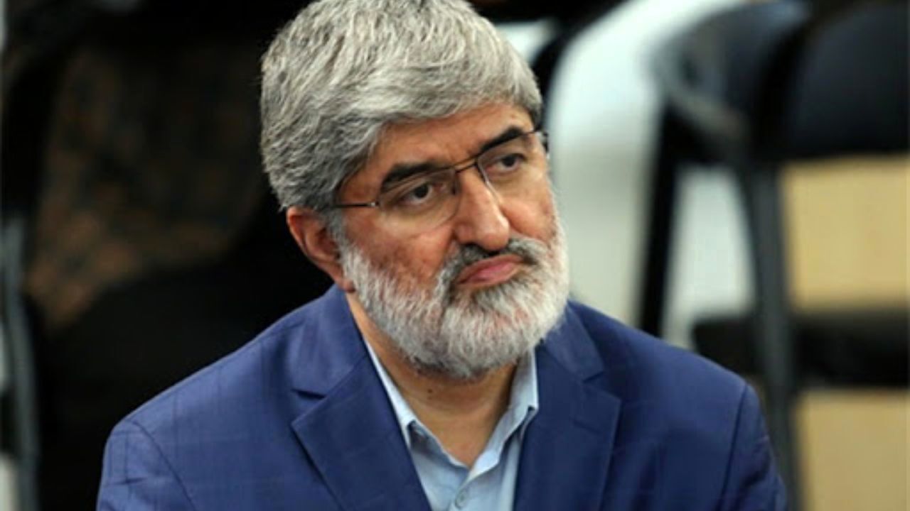 مطهری: نباید بگوییم همه خانم ها باید چادر داشته باشند /جایی که موثر نیست تذکر ندهید