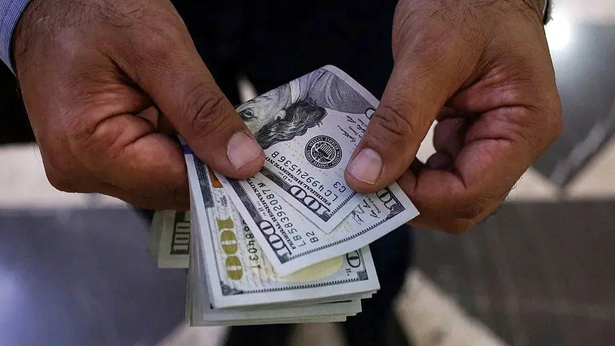 هت‌تریک نزولی دلار