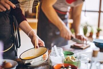 ۹ اشتباه خطرناک در پخت و پز مواد غذایی