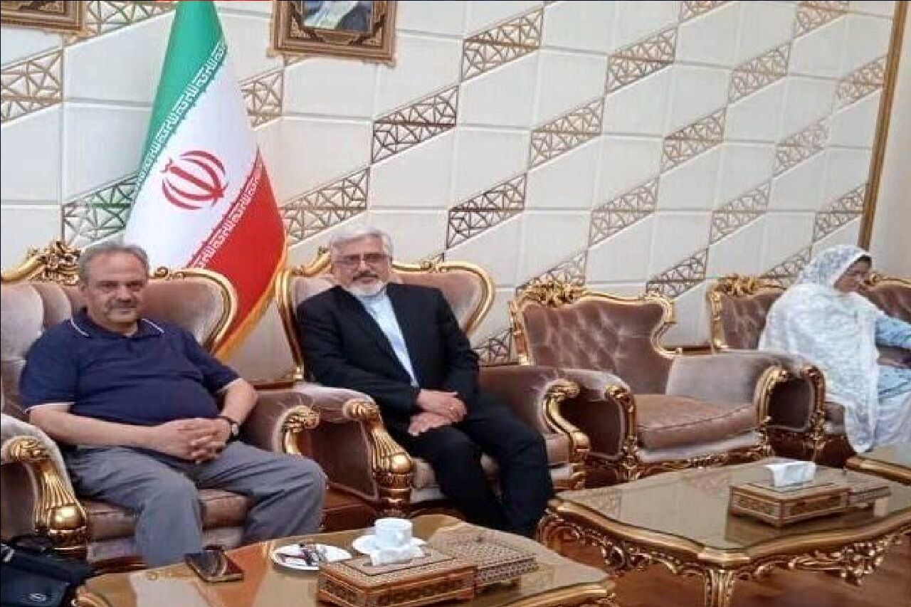نماینده ویژه پاکستان در امور افغانستان وارد تهران شد