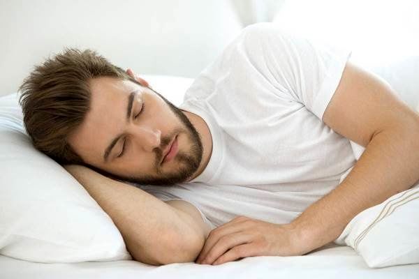 هشدار درباره آسیب خوابیدن با چراغ روشن به سلامت بدن