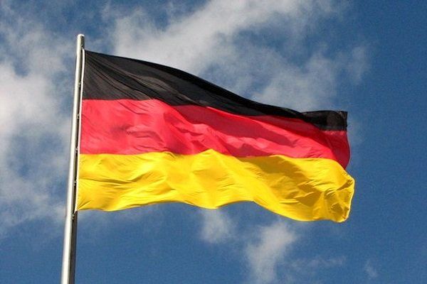 آلمان دست به عصا شد / افزایش کنترل‌های مرزی با دو کشور همسایه