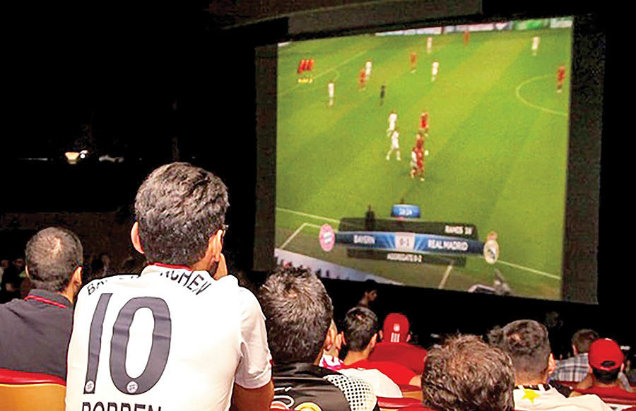 نمایش مسابقات جام‌جهانی فوتبال در ایوان شمس
