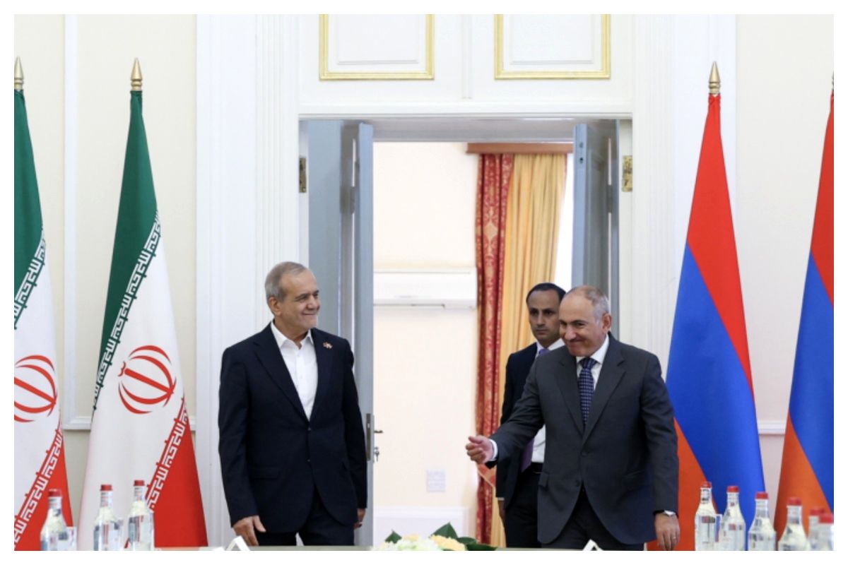 پزشکیان: ایران خواهان تثبیت ثبات و صلح در منطقه قفقاز است/ پاشینیان: ملاحظات ایران در احداث کریدور جدید رعایت میشود