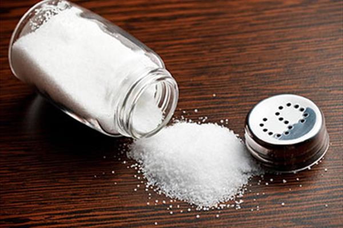 ایرانی‌ها روزی چند گرم نمک می‌خورند؟