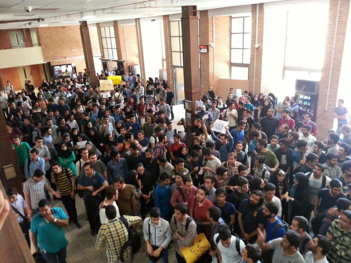 عضو کمیسیون آموزش مجلس: دانشجویان را به اغتشاشگری و هنجار شکنی متهم نکنیم