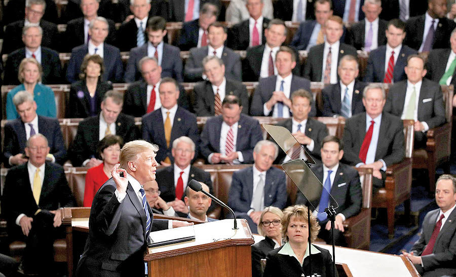 غل و زنجیر کنگره بر پای ترامپ